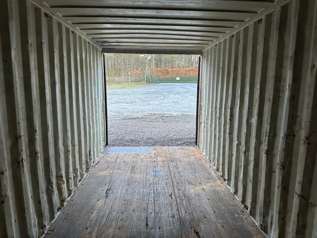 Intérieur d'un container LocBox